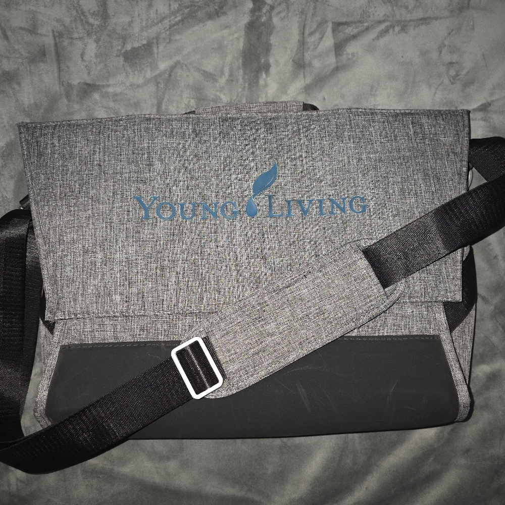 Young Living Essential Oils Laptop Computer Messenger Bag Purse Tote Crossbody